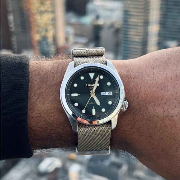 20mm NATO Nylon Strap - Picture 5 of 7